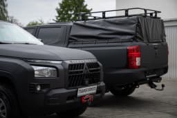 Mieten Gepanzerter Mitsubishi L200, Foto 12